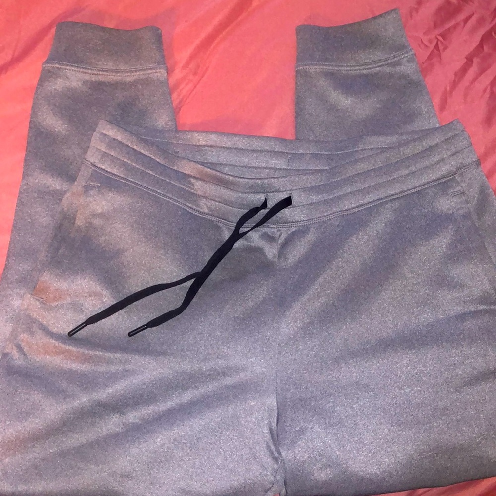 Gray joggers with pockets